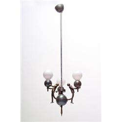 DEUTSCHLAND - Deckenleuchte, - Metall, brüniert. An einer Mittelkugel dreiseitig ansetzende sti...