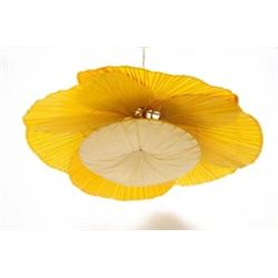 INGO MAURER, München - Deckenleuchte Hana I, - Reispapier, Bambus. Dreiflammig. Über crèmeweiße...