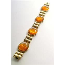 STAATL. BERNSTEIN-MANUFAKTUR Königsberg - Armband, - Silber, Bernstein. Vier gefasste , ovale g...