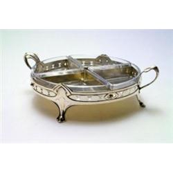 H. M. WILKENS & SÖHNE, Bremen - Cabarett, - Silber, Glas. Durchbrochene Metallfassung mit geome...