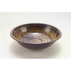 BURG GIEBICHENSTEIN, Halle - Schale, - Steinzeug. Brauner Scherben mit crèmefarbener und dunkel...