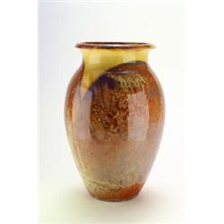 FAYENCE-MANUFAKTUR RICHARD BAMPI, Kandern - Vase, - Keramik. Grauer Scherben, mehrtonig rot-gra...