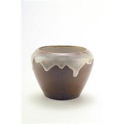 GROSSHERZOGLICHE KERAMISCHE MANUFAKTUR, Darmstadt - Jakob Julius Scharvogel - Vase, - Steinzeu...