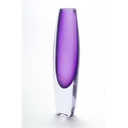 GLASFABRIK STRÖMBERGSHYTTAN, Lindefors - Vase, - farbloses Glas mit violettem Innenüberfang. Ho...