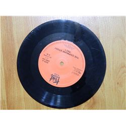 VINYL RECORD - 7" - 33 ½  - THE CHIPMUNKS STORY - DBR 234 - condition fair