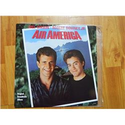 VINYL RECORD - AIR AMERICA SOUND TRACK - MEL GIBSON / ROBERT DOUNEY JR - MCA 6467 - condition - NEAR