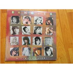VINYL RECORD - BANGLES - DIFFERANT LIGHT - AL 40039- condition - really good