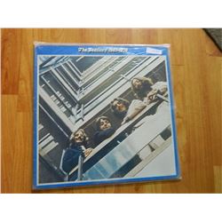 VINYL RECORD - BEATLES - 1967-1970 - SKBO 3404 - CAPITOL RECORDS CANADA- condition - good