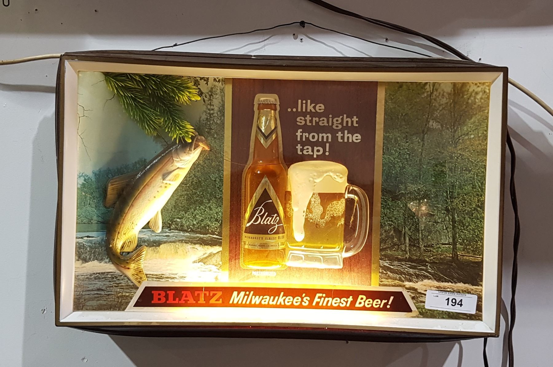 VINTAGE LIGHT UP BLATZ BEER SIGN