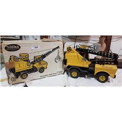 VINTAGE TONKA MIGHTY MOBILE CRANE W/ORIGINAL BOX