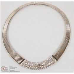 48) HIGH FASHION AUSTRIAN CRYSTAL NECKLACE
