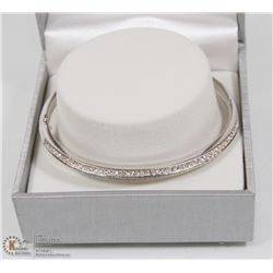 49) HIGH FASHION CRYSTAL BANGLE IN TWO ROWS