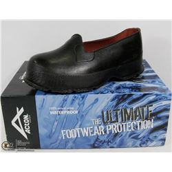 PAIR OF ACTON SIZE 4 SLIP ON SHOES