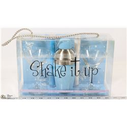 NEW SHAKE IT UP COCKTAIL SHAKER SET