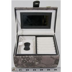 NEW TUSCAN DESIGNS JEWELRY BOX -