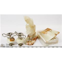 4 PC SET OF HEAVY ONYX ORNAMENTALS.