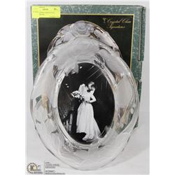 NEW PARADISE GARDEN OVAL PICTURE FRAME
