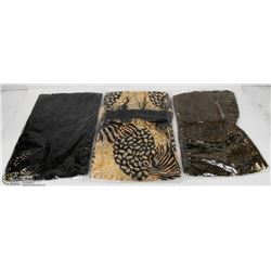 LOT OF THREE WOMENS FASHION SCARVES