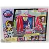 Image 1 : LITTLEST PET SHOP LETS START THE SHOW PLAY SET.