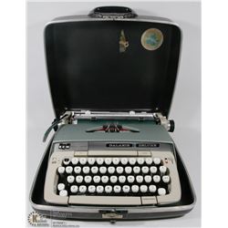 VINTAGE SMITH CORONA TYPEWRITER IN CASE
