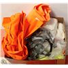Image 1 : LARGE FLAT WITH SAFETY GLOVES, VESTS, RAIN GEAR