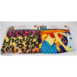 LOT OF 2 HOODED TOWELS