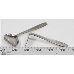 VINTAGE ENGLISH CHRISTENING SET PUSHER BY YEOMAN