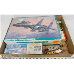 FLAT OF VINTAGE TOYS INCL MODEL PLANE, MATCH BOX