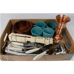 LOT WITH 4 MUGS, CHOPSTICKS, PLACEMATS, KROMEX