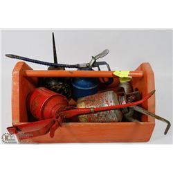 WOOD TOOL HOLDER WITH 4 OIL DISPENSERS