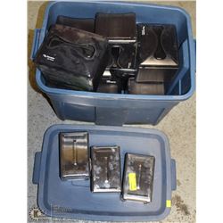 TOTE OF METAL AND PLASTIC NAPKIN DISPENSERS