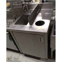 STAINLESS STEEL SINK WITH GARBAGE DISPOSAL