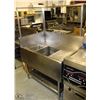 Image 1 : DOUBLE BASIN STAINLESS STEEL SINK 43" X 31" X 66"