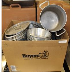 LARGE BOX OF ASSORTED BAKING TRAYS