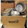 Image 1 : LARGE BOX OF ASSORTED BAKING TRAYS