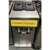 Image 1 : TAYLOR FROZEN BEVERAGE MACHINE 19" X 26" X 40"