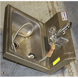 OMCAN STAINLESS STEEL SINK