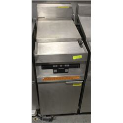 FRYMASTER FE155SE RETHERMOLIZER 16" X 35" X 44"