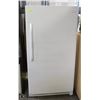 Image 1 : FRIGIDAIRE STAND UP FRIDGE 34" X 29" X 67"