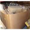 Image 1 : PALLET OF RESTAURANT SUPPLIES