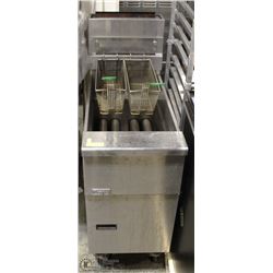 PITCO DEEP FRYER WITH 2 BASKET ON CASTORS.
