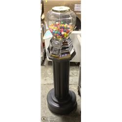 VENDMAX 25 CENT GUMBALL MACHINE WORKS. WITH KEY