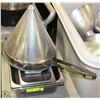 Image 1 : POTATO STRAINER WITH 3 METAL FOOD PANS.