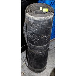 ROLL OF UNKNOWN LENGTH RUNOFF CARPET.