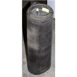 ROLL OF UNKNOWN LENGTH RUNOFF CARPET.