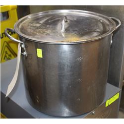 BIN OF ASSORTED LIDS AND CONDIMENT BOTTLES