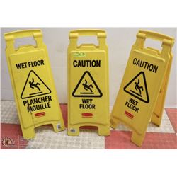 GROUP OF 3 RUBBERMAID "WET FLOOR" SIGNS