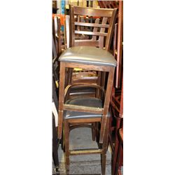 10 WOOD AND LEATHERETTE BAR STOOLS