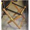Image 1 : WOOD FOLDING LUGGAGE RACK