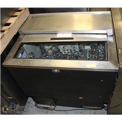 TOP LOAD BOTTLE COOLER WITH ASSORTED BEER GLASSES